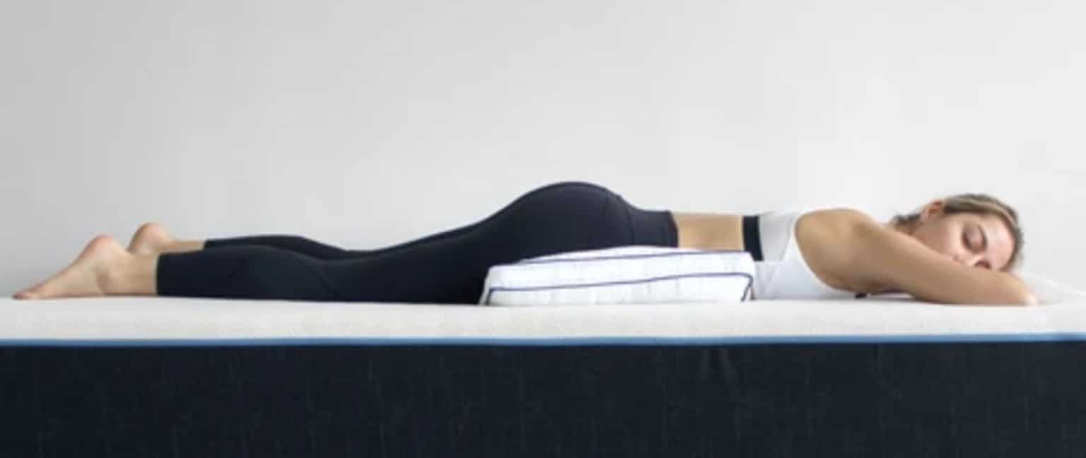 Sleeping Without A Pillow Good or Bad? TechUseful