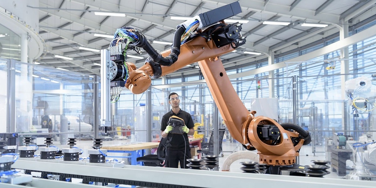 Robot Technology is Used in the Manufacturing Industry