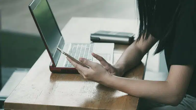 College Students Can Make Money Online