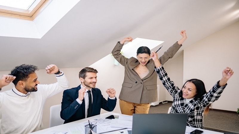 How to Keep Your Employees Motivated and Engaged During Work Hours
