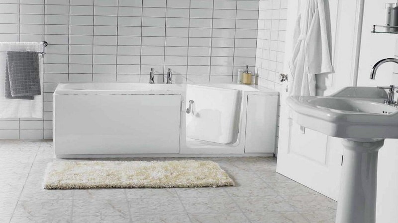 The Top Ways You Can Save Money by Installing a Walk-In Bath