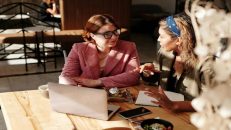 5 Tech Tools Every Restaurant Needs to Stay Ahead of the Curve